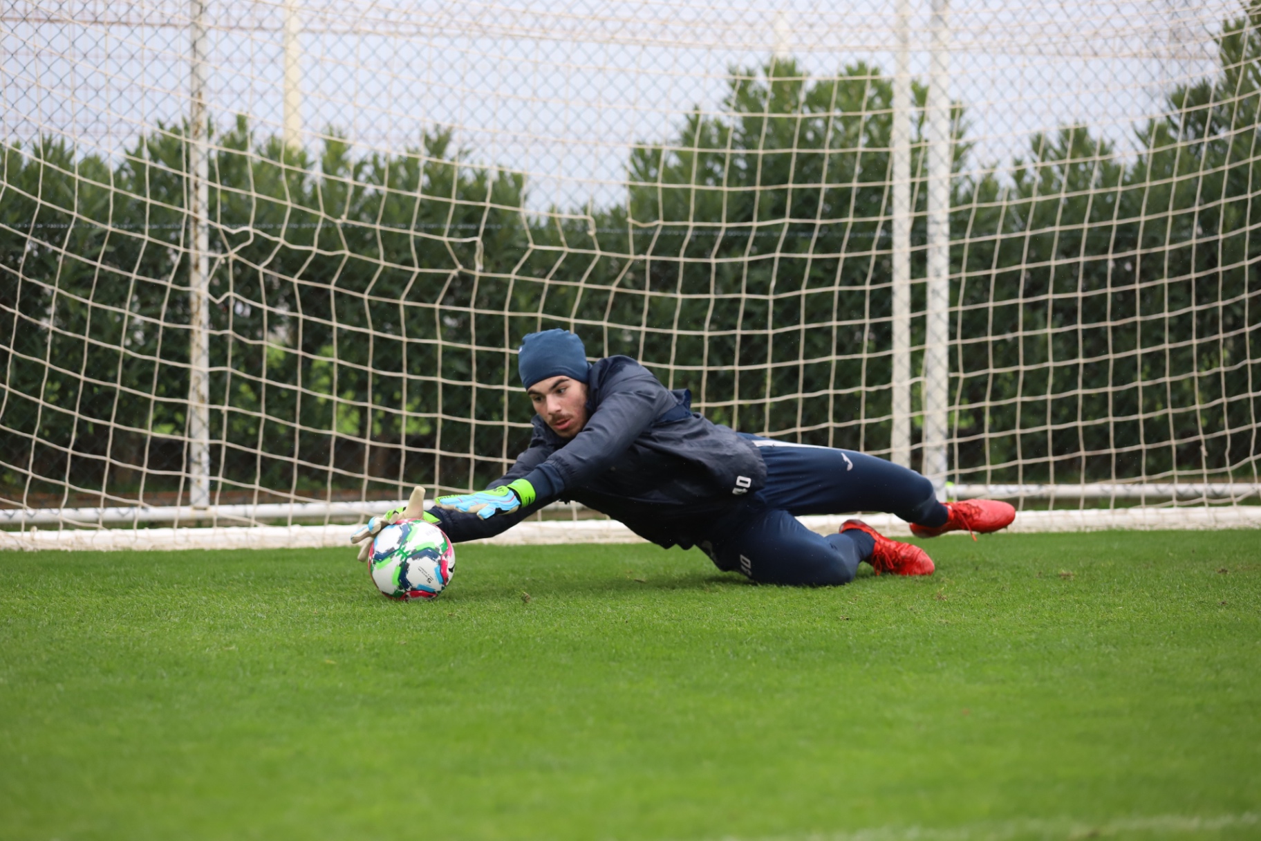 Payam Safarpour beim Training im Tor